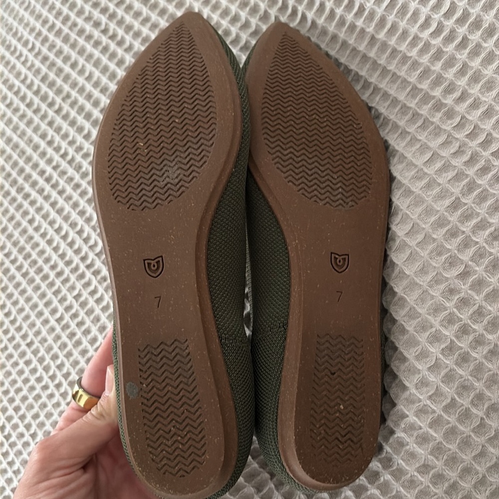 Green The Point Rothy’s flats! Size 7 - Picture 2 of 3
